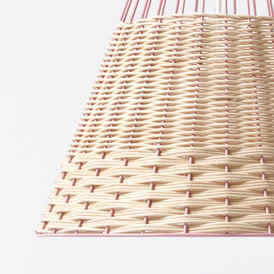 Suspension Paon rose