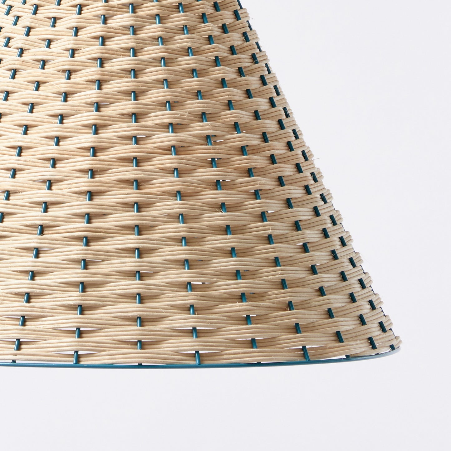 Suspension Paon bleue